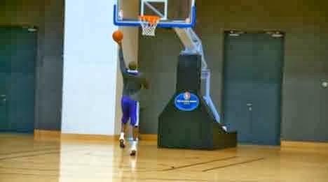 Kobe Bryant back at Lakers practice