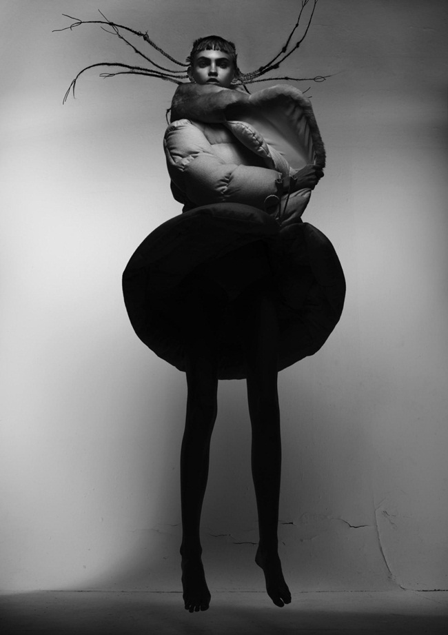 V #97 Fall 2015, Molly Bair by Nick Knight Fendi 2015 AW Oversize Down Jacket With Big Fur Collar Editorials