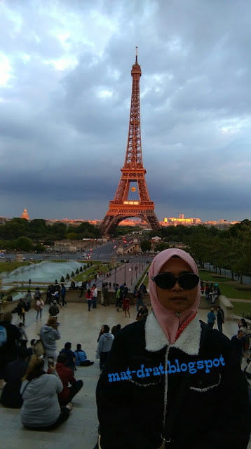 Eiffel Tower Trocadero Sunset View