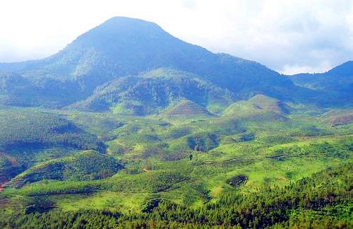 Daftar Gunung di Jawa Barat Gunung Bukit Tunggal (www.himalaya.web.id)