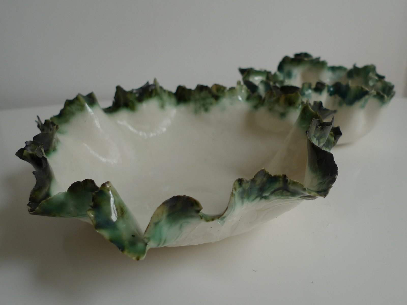 20th century at Tuderhoff: Abstract ceramic bowls