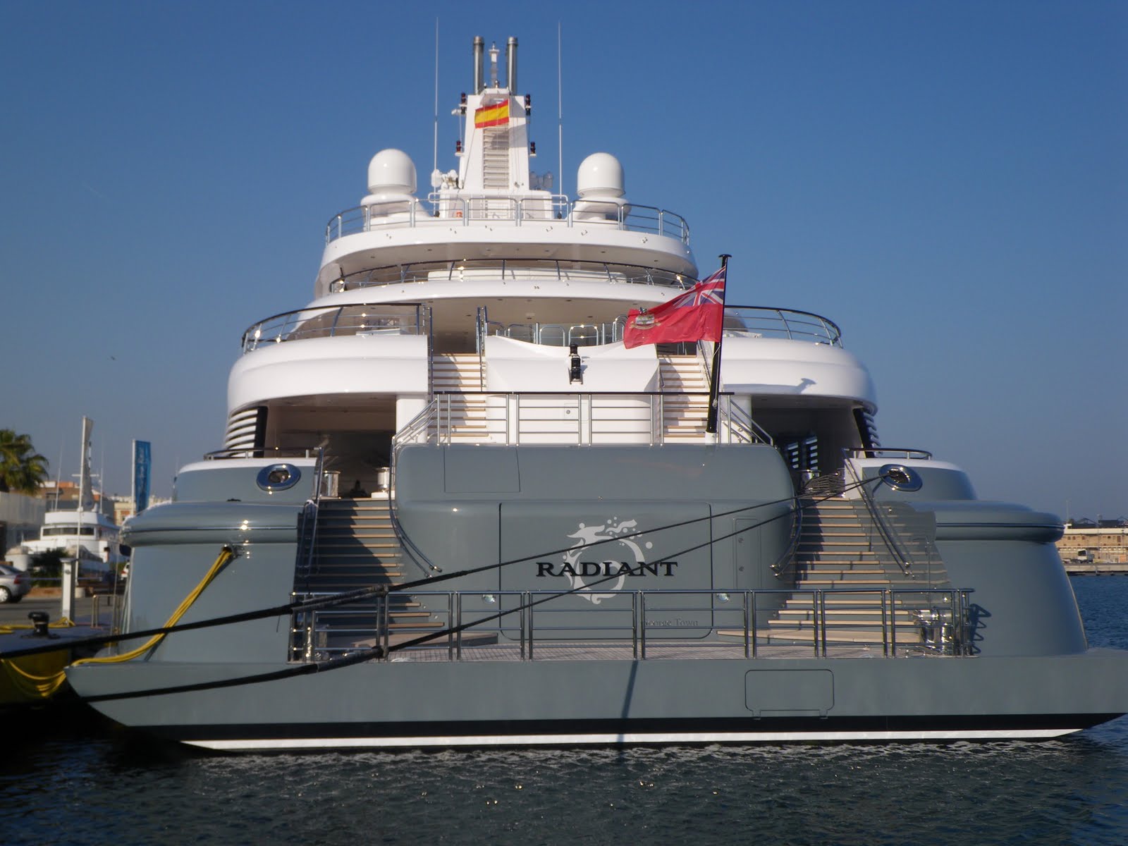 Megayacht Global "Radiant" 360ft by Lurssen