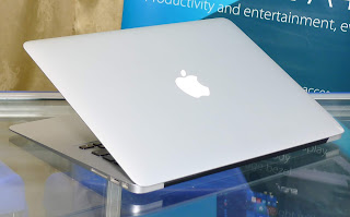 MacBook Air Core i5 13-inchi Early 2015 Bekas di Malang