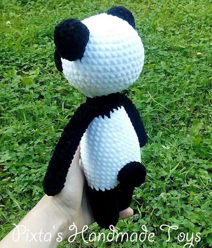 Crochet toy panda amigurumi