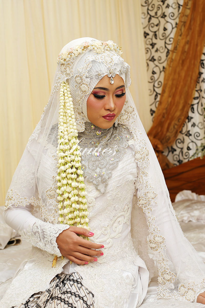 Gambar Jilbab Pengantin Serat