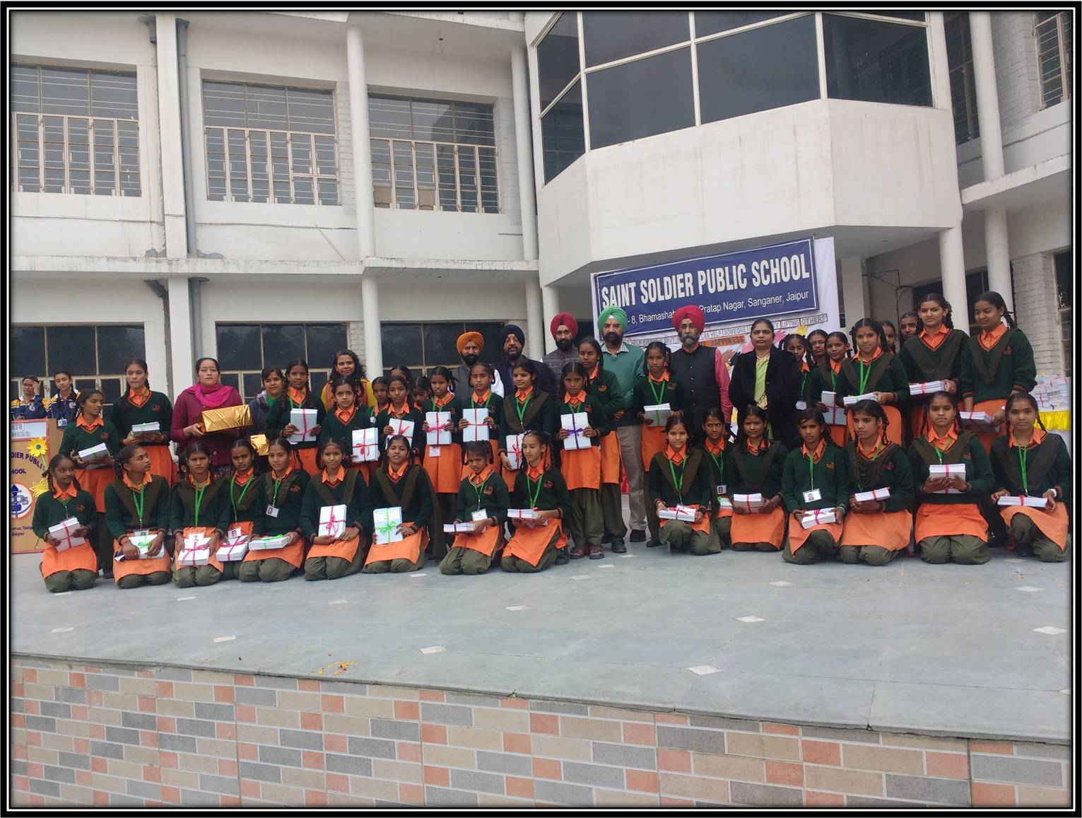 Saint Soldier Public School Pratap Nagar Jaipur Donate Happiness