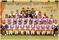 REAL VALLADOLID S. A. D. - Valladolid, España - Temporada 1992-93 - Plantilla del REAL VALLADOLID, que, con Boronat, Saso y Mesones de entrenadores, se clasificó 2º en la Liga de 2ª División y ascendió a 1ª