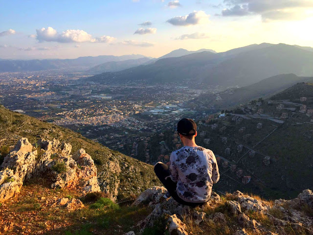 http://www.syriouslyinfashion.com/2017/03/overlooking-city-of-palermo.html