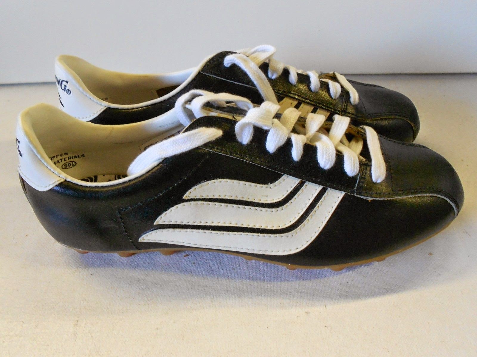 THRIFT SCOREand more: 1970s Vintage Soccer Shoes