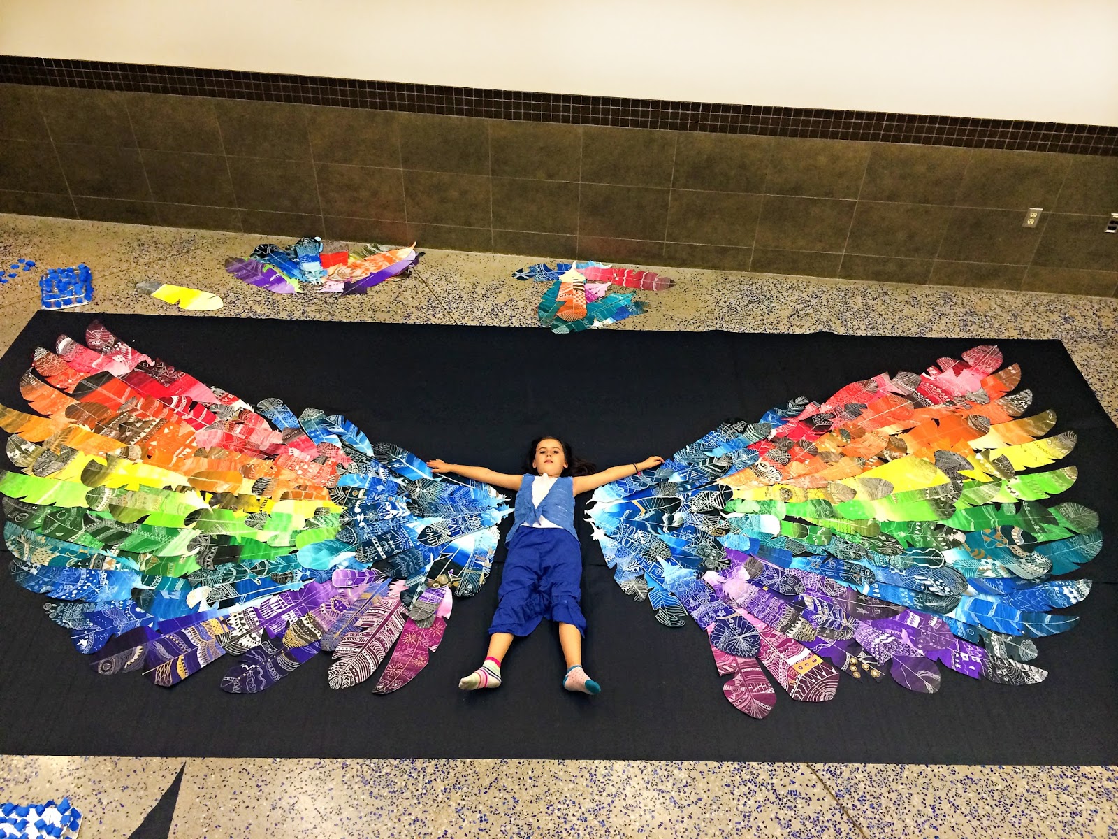 smart-class-feather-wings-mural