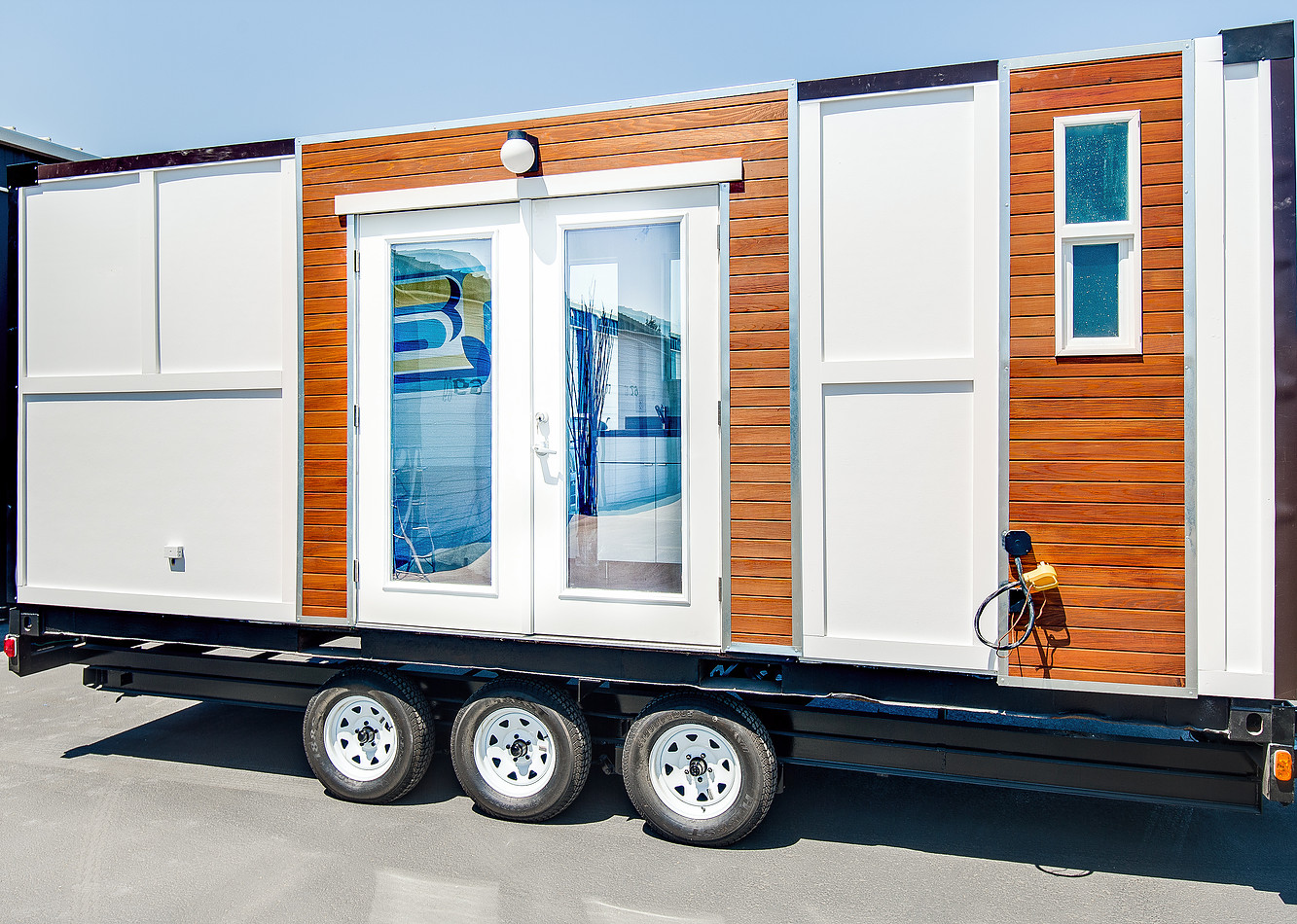 Munda Shipping Container Home [ TINY HOUSE TOWN ]
