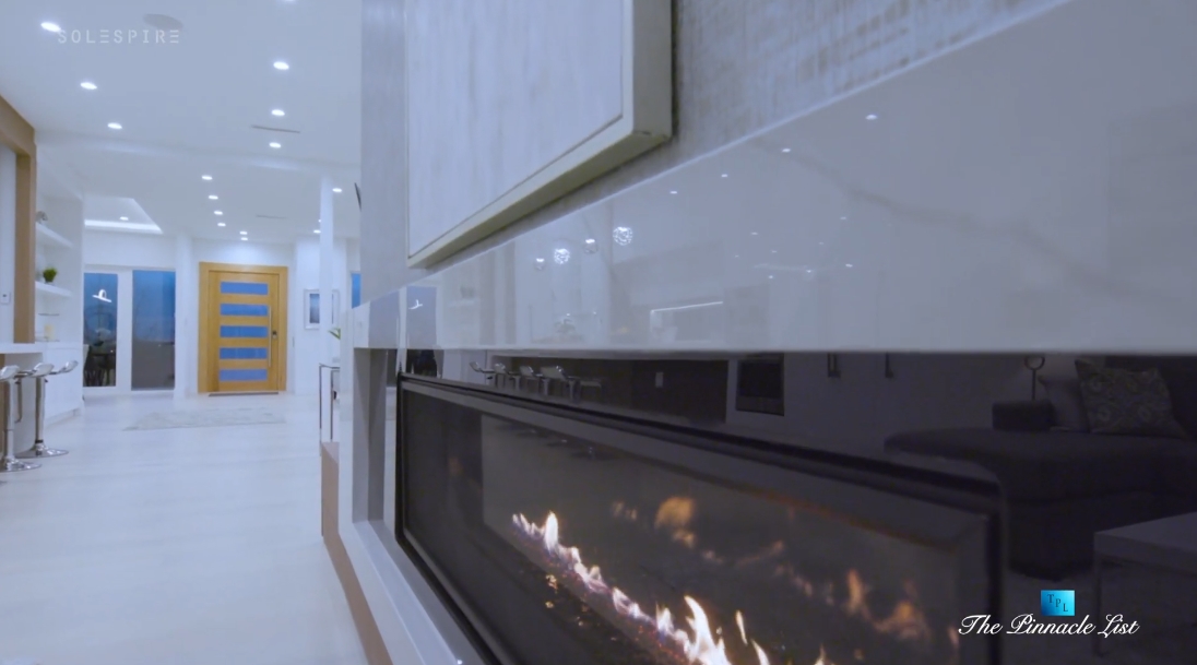 31 Interior Design Photos vs. 822 Cumberland Crescent, North Vancouver Luxury Home Tour