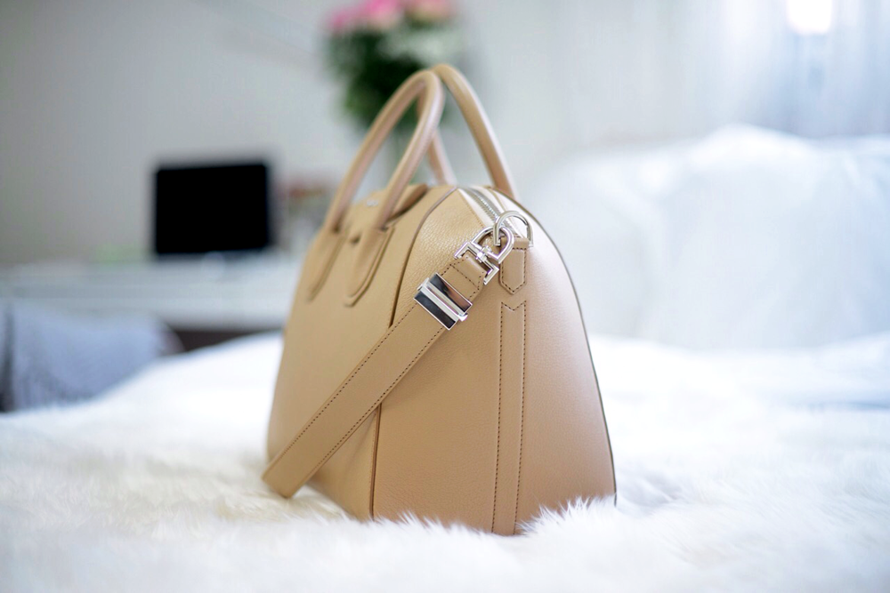 Givenchy Antigona Beige Medium