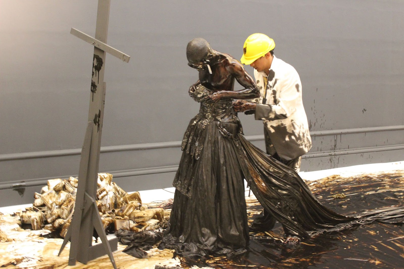 Jelili Atiku Let Me Clutch Thee