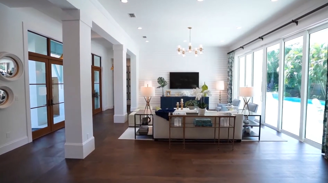 16 Interior Design Photos vs. 1806 Oleander Street, Sarasota, FL Luxury Model Home Tour