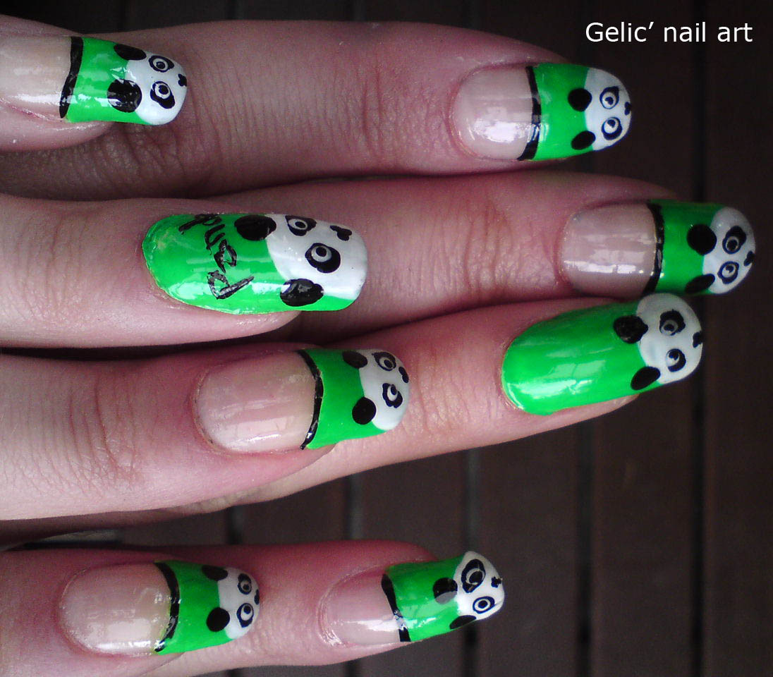 Gelic' nail art Cute panda nail art on green funky french