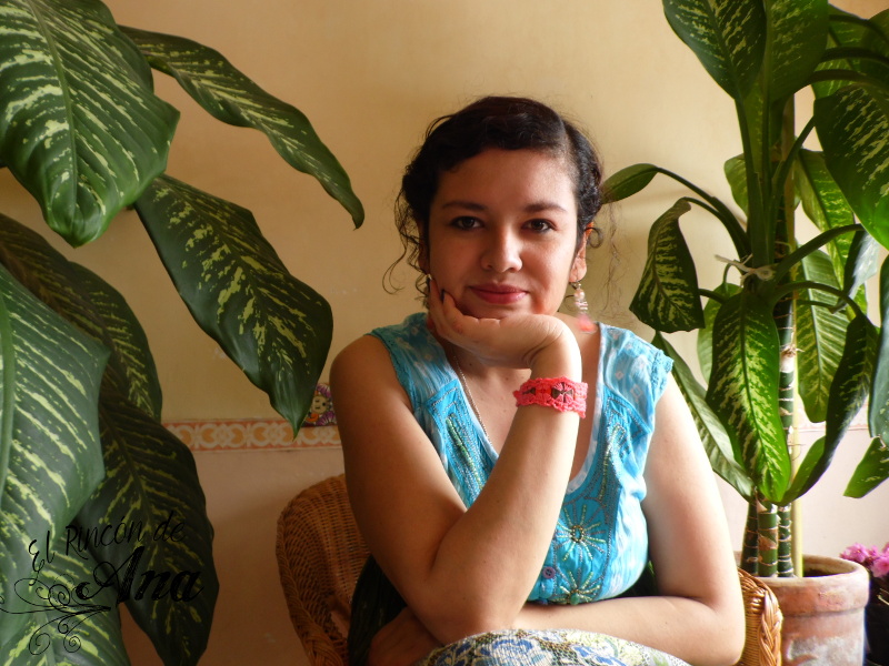 Pulsera tejida a ganchillo