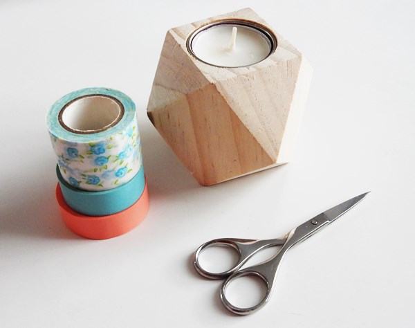 DIY : le bougeoir géométrique au masking tape
