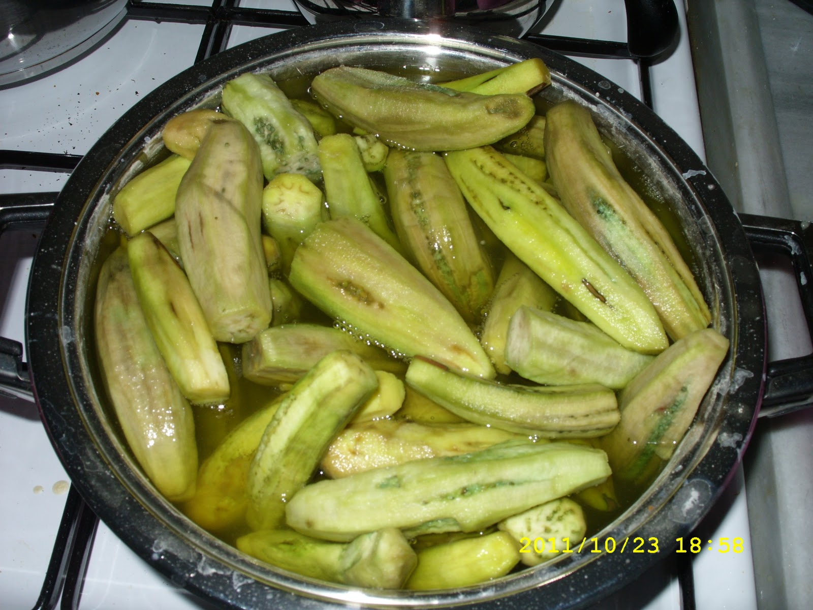 DÜŞLER SOKAĞI: Patlıcan Reçeli Nasıl Yapılır?