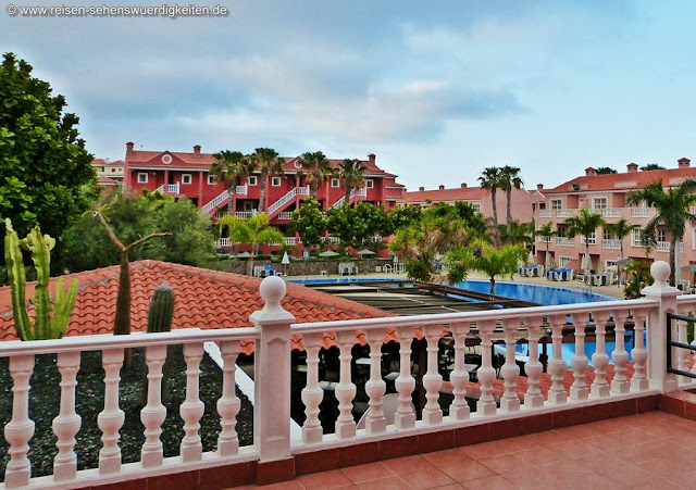 Zimmer mit Terrasse im Aparthotel El Duque Zimmer mit Terrasse im Aparthotel El Duque