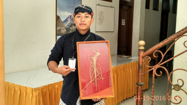 Festival Inovasi Kewirausahaan Siswa DIY Tahun 2016 Festival Inovasi Kewirausahaan Siswa DIY Tahun 2016