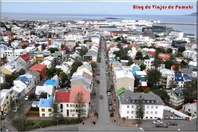 Vista aerea de Reikiavik Reikiavik es una ciudad de casas bajas y gran colorido. Desde diversos puntos como el Perlan se obtiene una buena panorámica. Blog de Viajes a Islandia