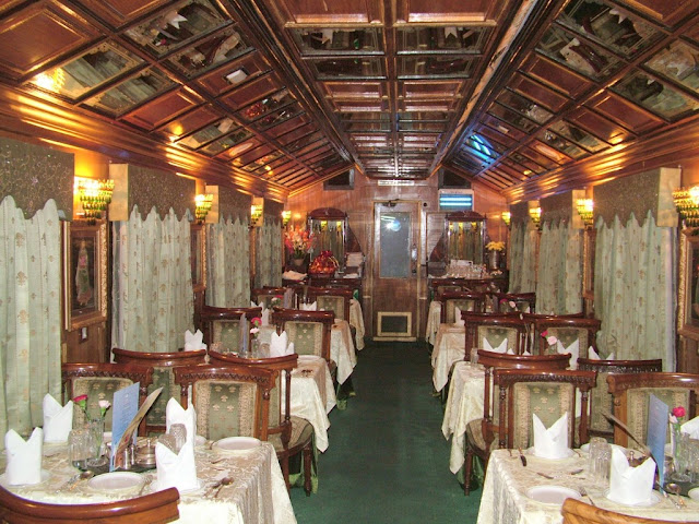 palace on wheels dining cars
