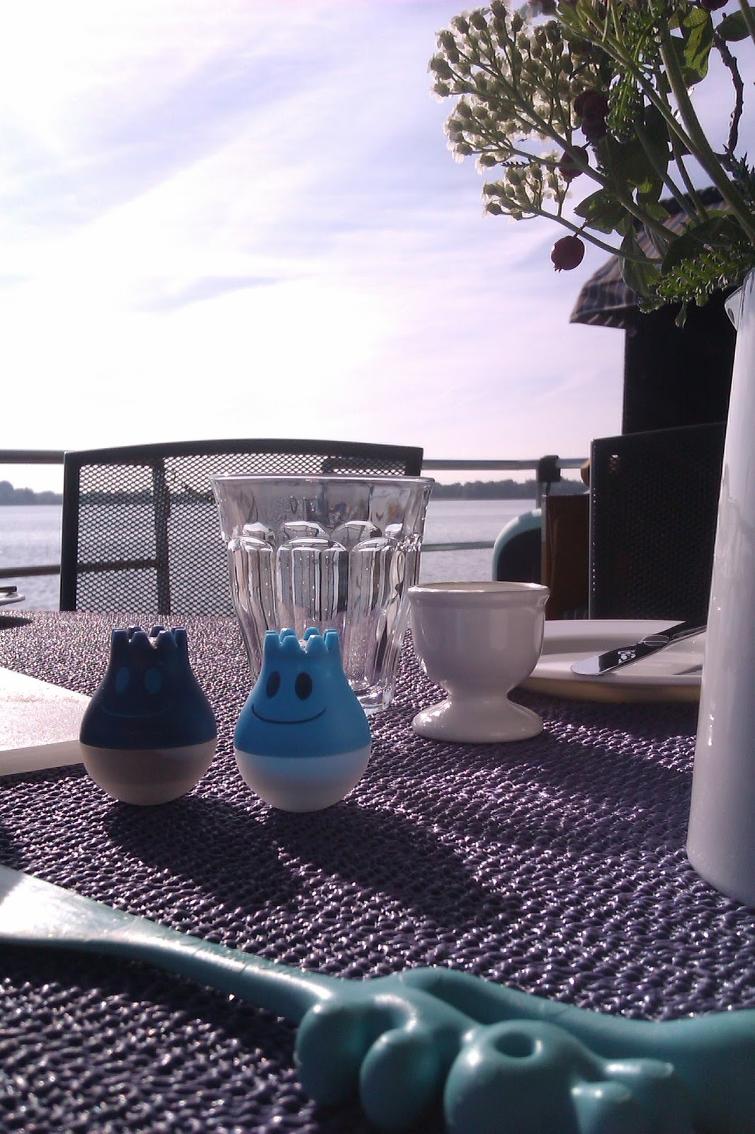 Frau Frieda "Floating Houses" an der Xantener Nordsee