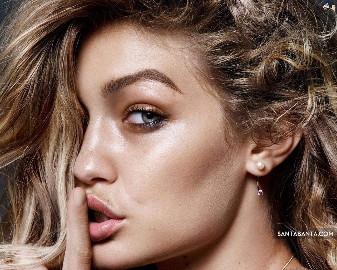 Gigi Hadid HD Wallpapers | Most beautiful places in the world