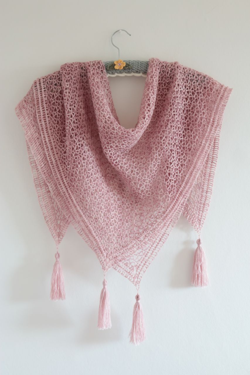 Diamonds and Tassels Shawl