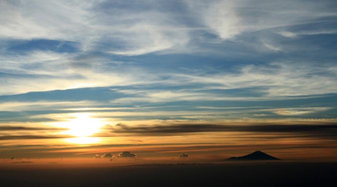Free Gambar Kata-Kata Renungan Di Ujung Senja Kisah Inspirasi Cerita Terkeren oleh Kata Cinta