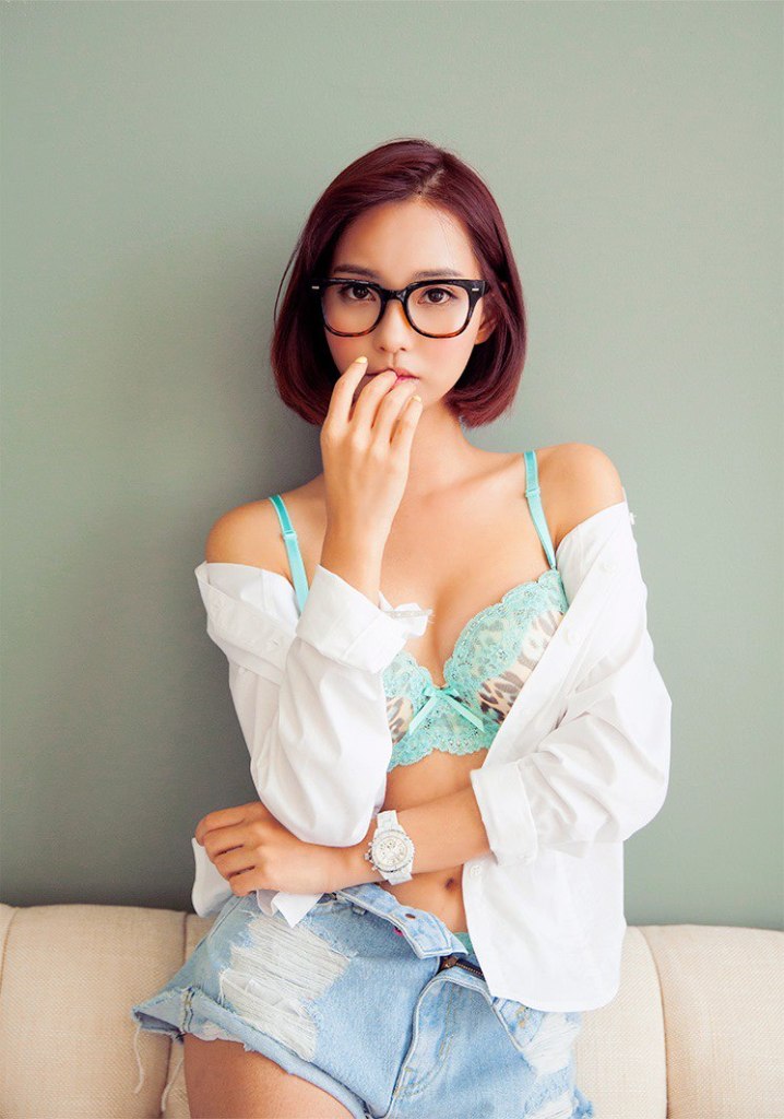 Foto Model Korea Cantik Seksi Dan Imut Foto Miring