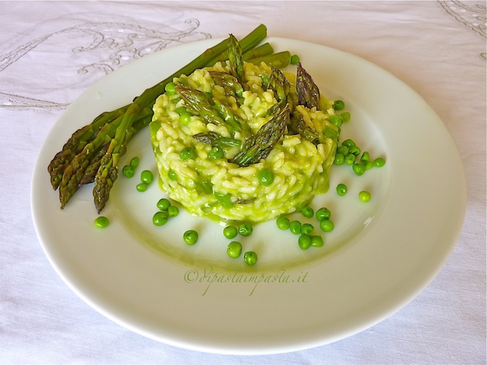 Di Pasta Impasta Risotto con asparagi e crema di piselli