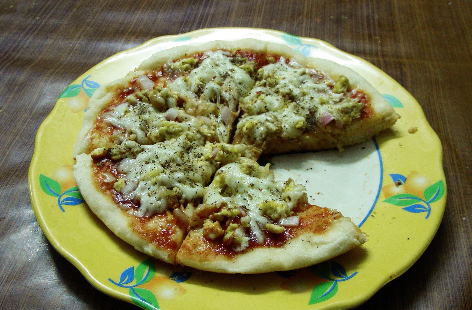 Nimmy's Kitchen Egg Pizza
