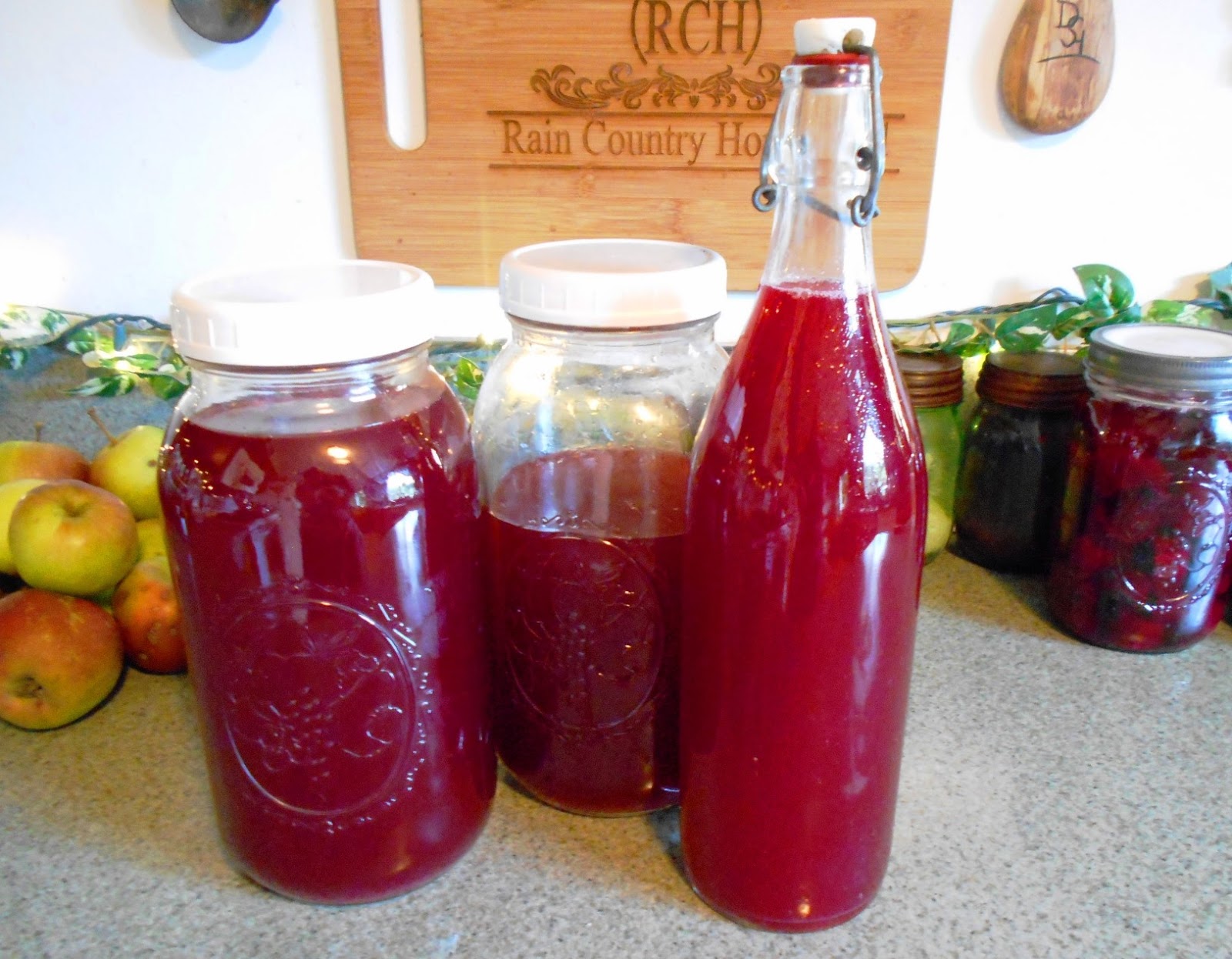 How to Make Rasin and Berry Vinegars