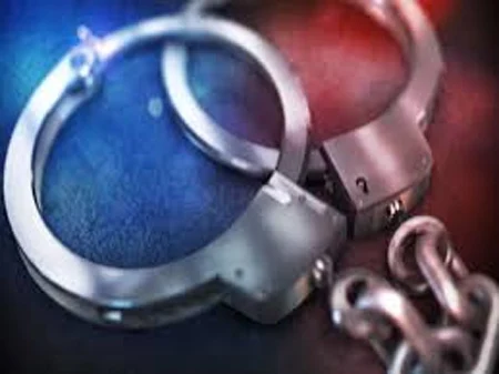 Punnapra Manaf arrested for theft case, Police, Arrested, theft, Mobile Phone, Passenger, Alappuzha, Kannur, News, Local-News, Kerala