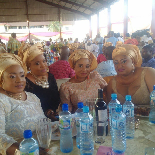 Traditional 32nd Wedding Anniversary Gift Wedding%2B(7)%2B %2BFoluke%2BDaramola%2BSalako%2C%2BToyin%2BAimakhu%2BJohnson%2C%2BMoji%2BOlaiya%2C%2Band%2BRonke%2BOjo - Traditional 32nd Wedding Anniversary Gift