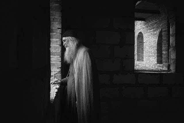 Αποτέλεσμα εικόνας για Ἡ ἐργασία πού γίνεται μέ ἡρεμία καί προσευχή ἁγιάζεται