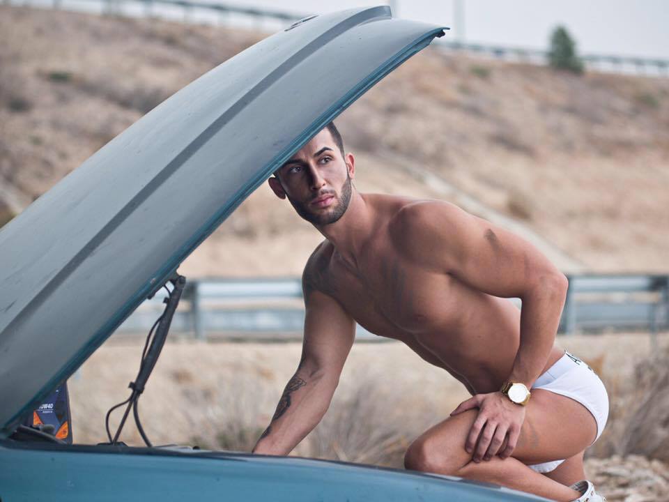 11988730_1084030934948259_27812408776111