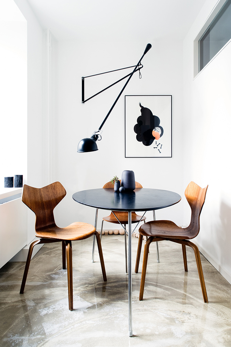 dining room without ceiling light