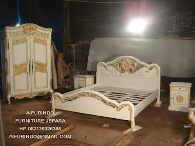 Jual mebel Jepara,Mebelinteriorklasik,jual tempat tidur classic eropa mewah italian style jati ukir klasik cat duco Jual mebel Jepara,Mebelinteriorklasik,jual tempat tidur classic eropa mewah italian style jati ukir klasik cat duco