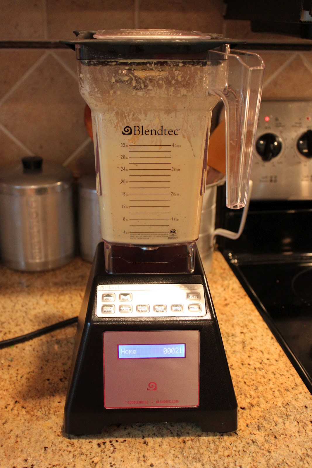 fivetenfifteen vegan super sauce {and my new blender}