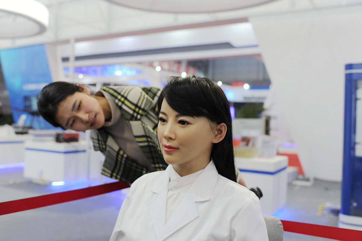 Hình chụp Yi Jia tại triễn lãm Hình chụp Yi Jia