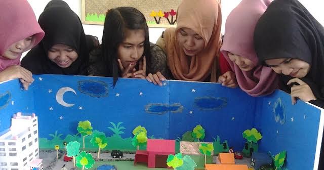 Media Semnas Makalah Bahan Ajar Display Dan Papan Display