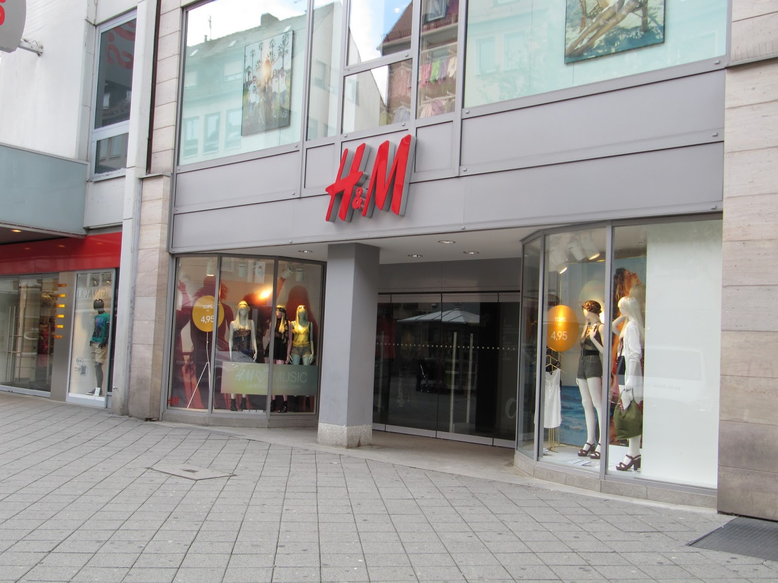 Renata Kelly: Vitrines da H&M, C&A, S.Oliver, Esprit, Mango, Zara