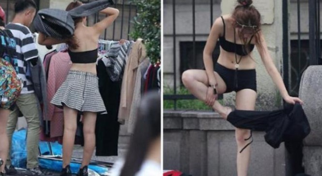 Foto Bugil Artis Heboh telanjang Keliatan Toketnya Saat Ganti Baju Di Trotoar Foto Bugil Artis Heboh telanjang Keliatan Toketnya Saat Ganti Baju Di Trotoar