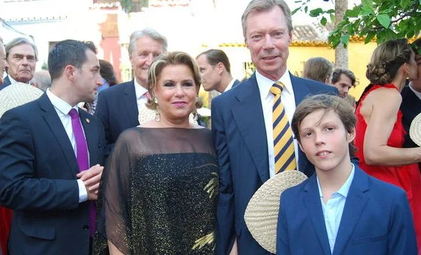 Grand Duke Henri and Grand Duchess Maria-Teresa, Grand Duke Guillaume and Grand Duchess Stephanie, Prince Guillaume and Princess Sibilla, Princess Claire and Prince Felix and Gabriel and Noah, Prince Amedeo and Princess Maria Laura of Belgium