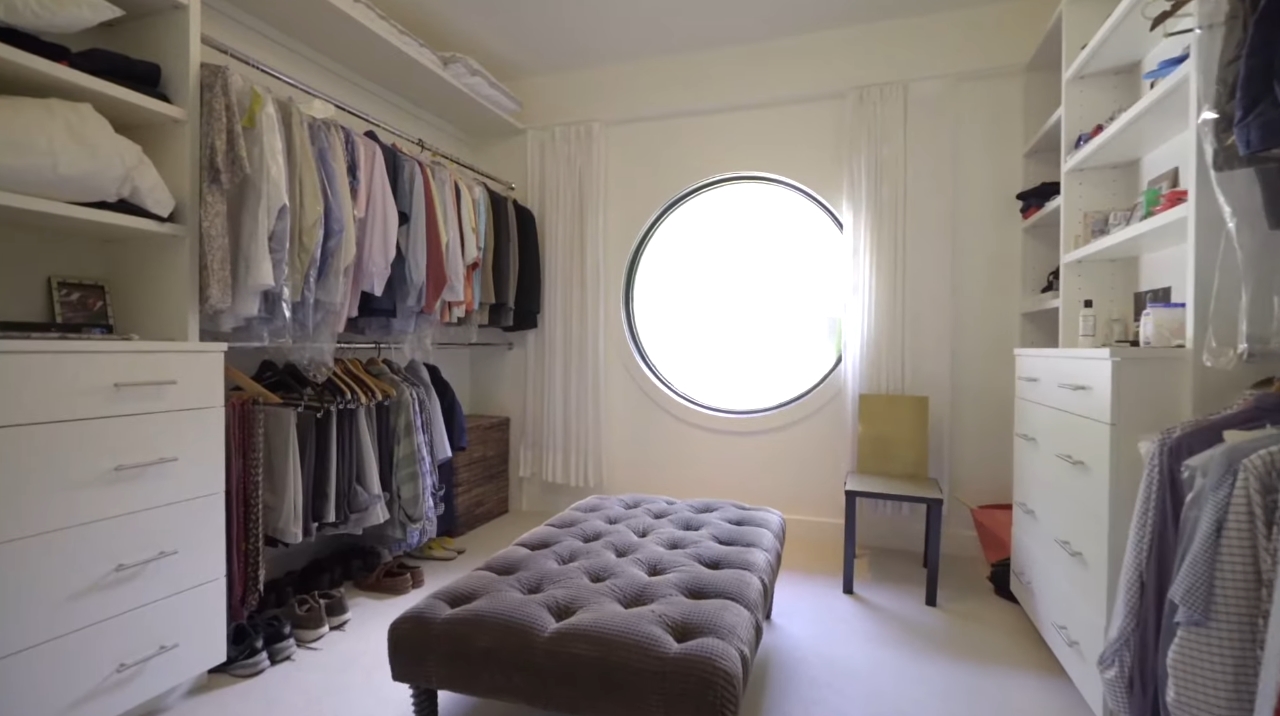 22 Photos vs. 2225 Deerfield Rd, Sag Harbor, NY vs. Home Interior Design Tour