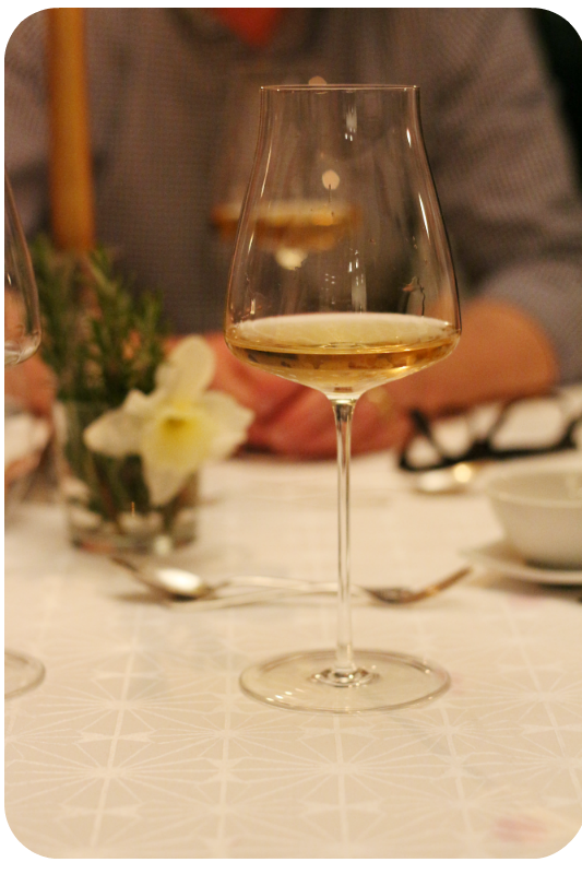 Gutzler Weissburgunder & Chardonnay im Glas | Arthurs Tochter Kocht von Astrid Paul Gutzler Weissburgunder & Chardonnay im Glas | Arthurs Tochter Kocht von Astrid Paul