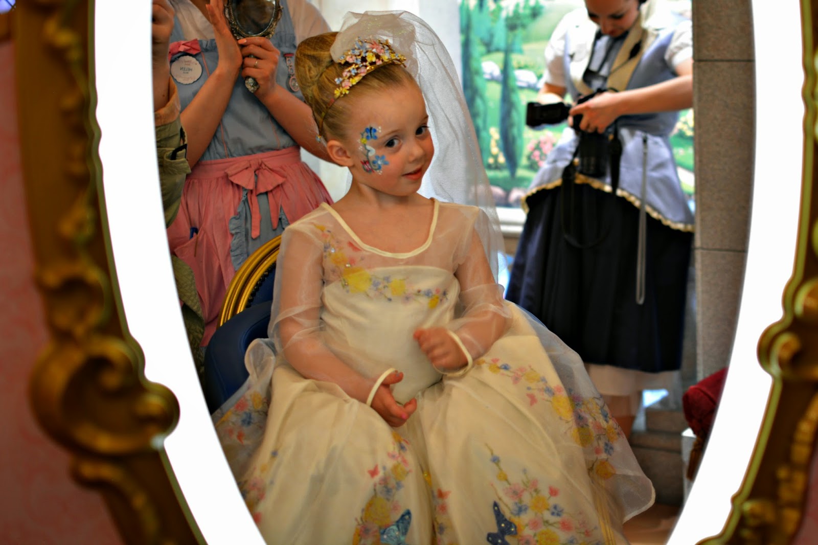 Disney Bibbidi Bobbidi Boutique Cinderella Experience